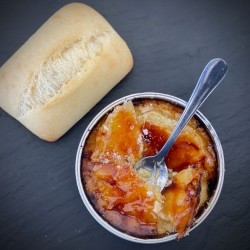 d. Prêt-à-manger congelé: Crème brûlée de foie gras et son confit d'abricots épicé (congelé)